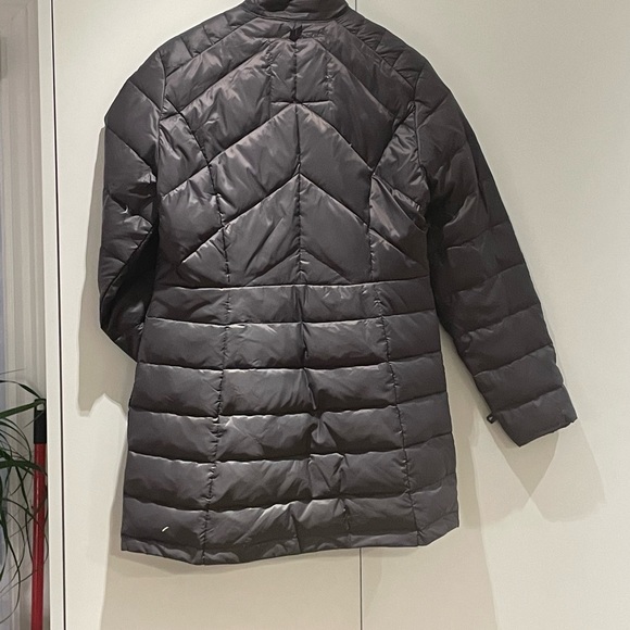 3/4 length winter coat. - Picture 4 of 8